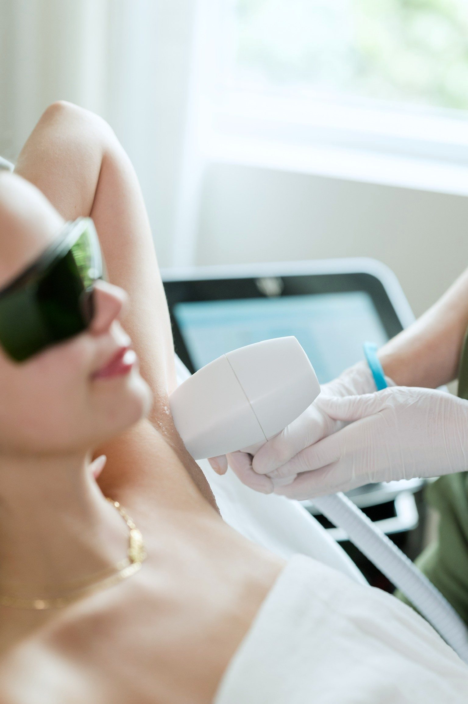 Laser Hair Removal in Tampa: What to Know Before You Book